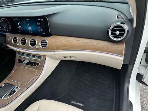 Used 2023 Mercedes-Benz E 350 4MATIC Sedan image 39