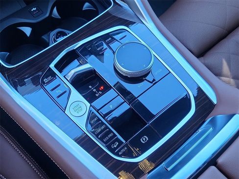 New 2026 BMW X6 xDrive40i w/ Climate Comfort Package image 31