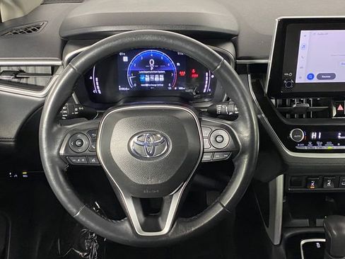Used 2024 Toyota Corolla Cross XLE image 18