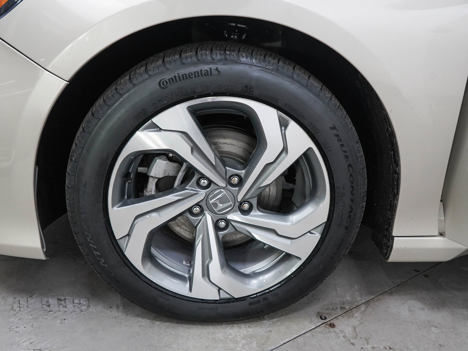 Used 2018 Honda Accord EX-L image 28