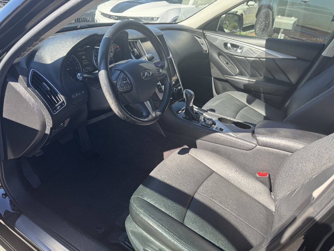Used 2015 INFINITI Q50 Premium RWD image 8