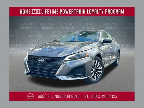 Used 2025 Nissan Altima 2.5 SV image 1