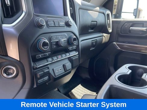 Used 2022 Chevrolet Silverado 3500 LT w/ Convenience Package AWD/4WD image 18