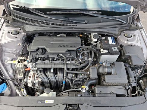 Certified 2023 Hyundai Elantra Limited FWD image 30