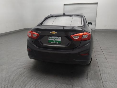 Used 2017 Chevrolet Cruze LT w/ Convenience Package FWD image 7