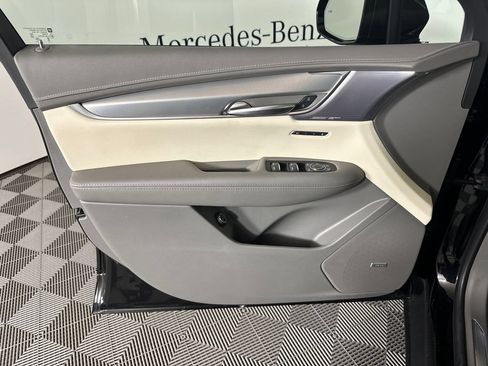 Used 2025 Cadillac XT5 Premium Luxury FWD image 10