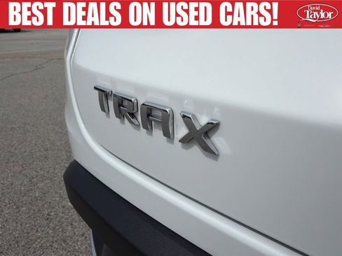 Used 2024 Chevrolet Trax LT w/ Driver Confidence Package FWD image 38
