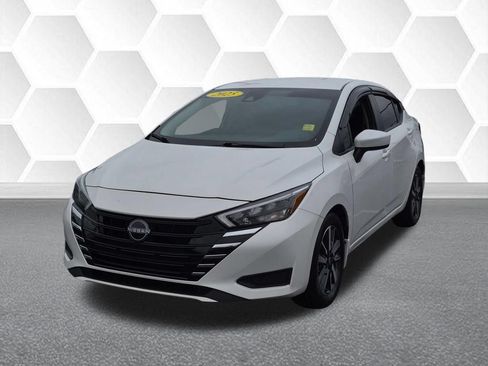 Used 2025 Nissan Versa SV w/ Trunk Package FWD image 7
