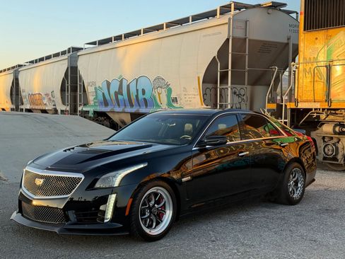 Used 2017 Cadillac CTS V w/ Luxury Package image 1