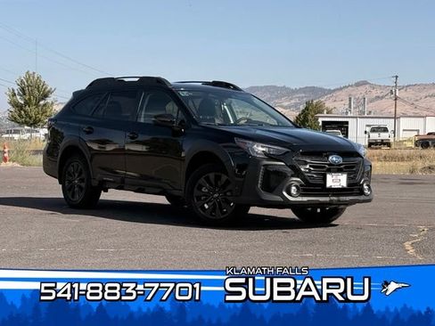 Used 2025 Subaru Outback Touring AWD/4WD image 1