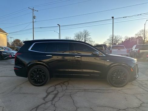 Used 2022 Cadillac XT6 Premium Luxury w/ LPO, Floor Liner Package image 20