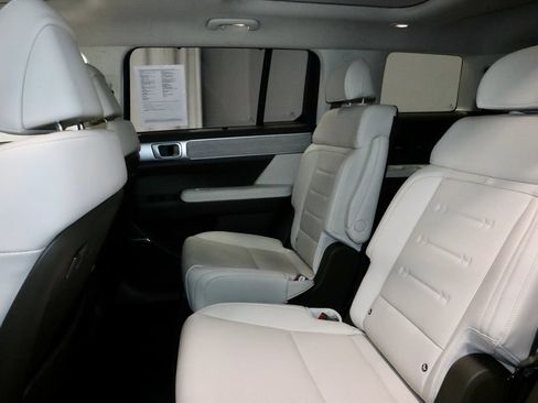 Used 2025 Hyundai Santa Fe Calligraphy AWD/4WD image 24
