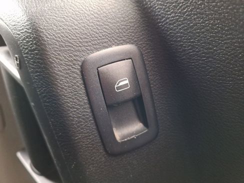 Used 2019 Dodge Grand Caravan SXT FWD image 26