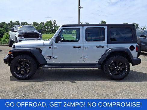 Used 2022 Jeep Wrangler Unlimited Sport AWD/4WD image 4