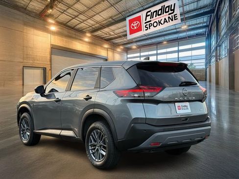 Used 2023 Nissan Rogue S image 6