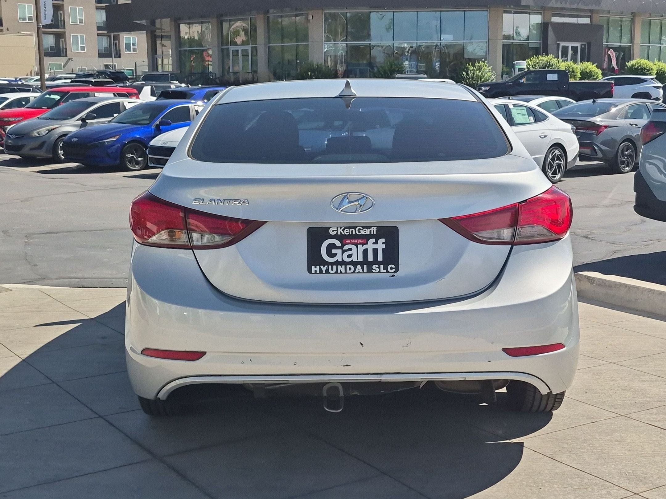 Used 2014 Hyundai Elantra SE FWD image 5