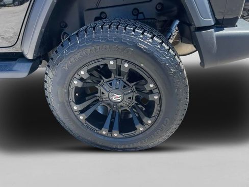 Used 2018 Jeep Wrangler Unlimited Sport S AWD/4WD image 11
