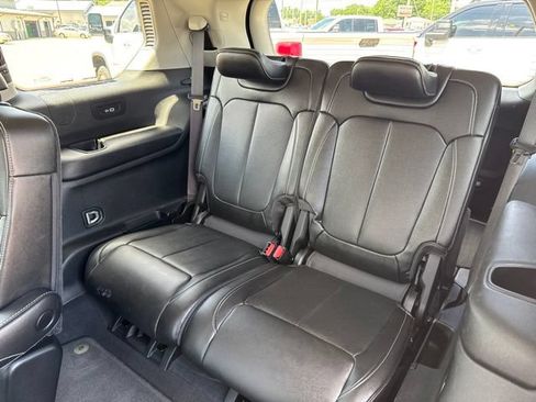 Used 2023 Jeep Grand Cherokee L Limited w/ Luxury Tech Group II AWD/4WD image 23