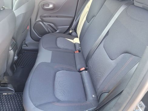 New 2023 Jeep Renegade Trailhawk image 9