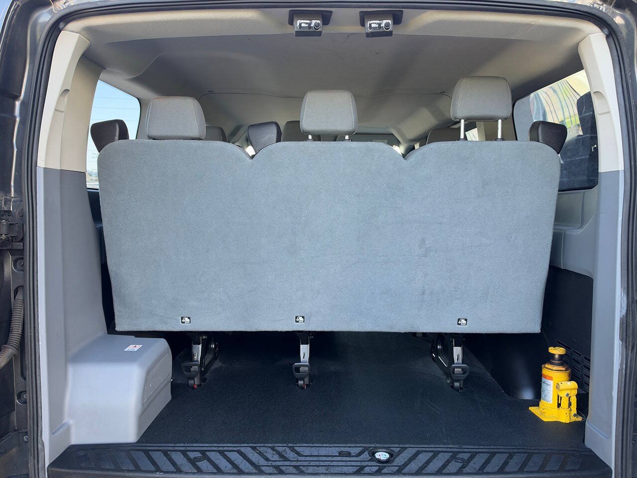 Used 2017 Ford Transit 150 XL RWD image 9