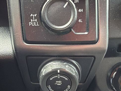 Used 2018 Ford F150 XLT w/ Equipment Group 302A Luxury AWD/4WD image 17