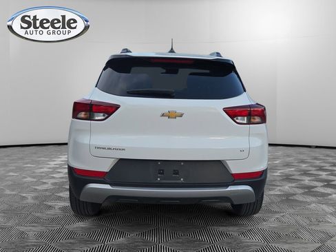 Used 2023 Chevrolet TrailBlazer LT FWD image 4