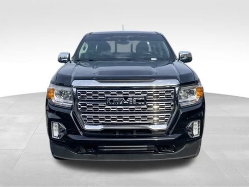 Used 2022 GMC Canyon Denali image 2
