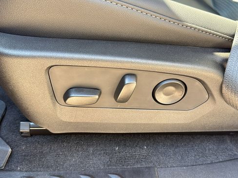 New 2026 GMC Canyon Elevation w/ Convenience Package image 9