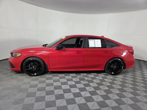 Used 2023 Honda Civic Sport image 9