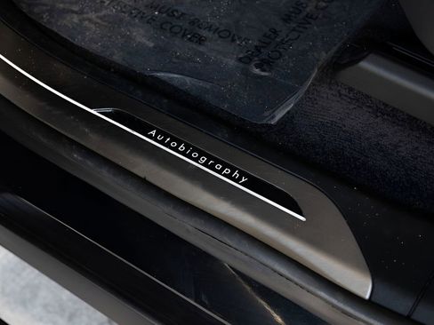 Used 2023 Land Rover Range Rover Long Wheelbase Autobiography AWD/4WD image 47