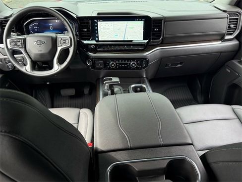 Used 2025 Chevrolet Silverado 1500 LT Trail Boss w/ Convenience Package II image 14