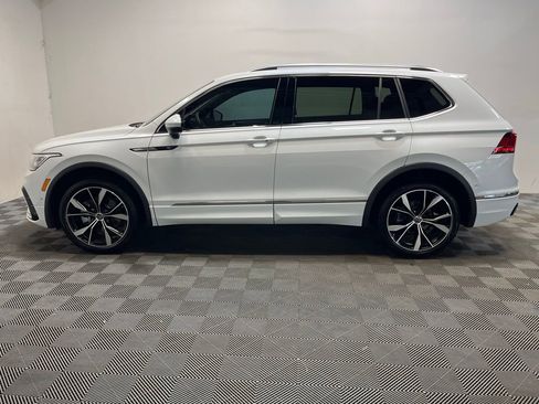 Used 2023 Volkswagen Tiguan SEL R-Line image 27