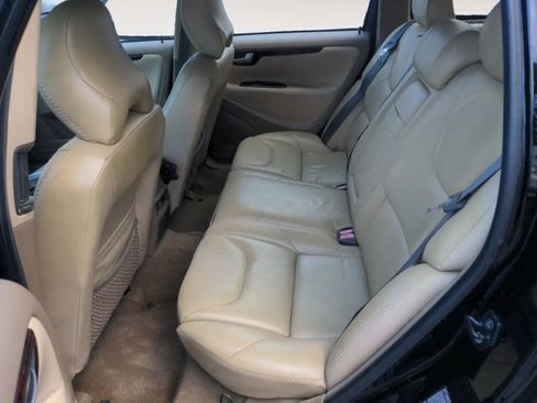 Used 2002 Volvo V70 Cross Country AWD/4WD image 13