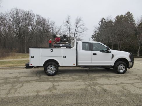 Used 2019 Ford F350 XL w/ XL Value Package image 9