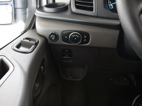 Used 2025 Ford Transit 250 Low Roof w/ Exterior Upgrade Package RWD image 31