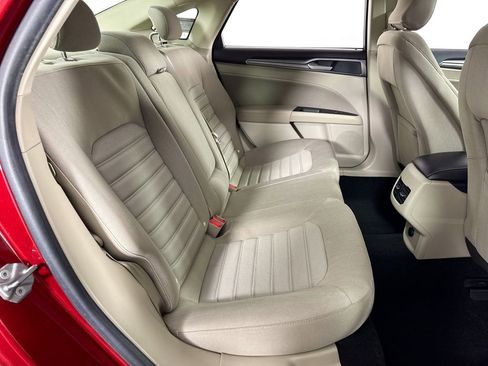 Used 2019 Ford Fusion SE image 31