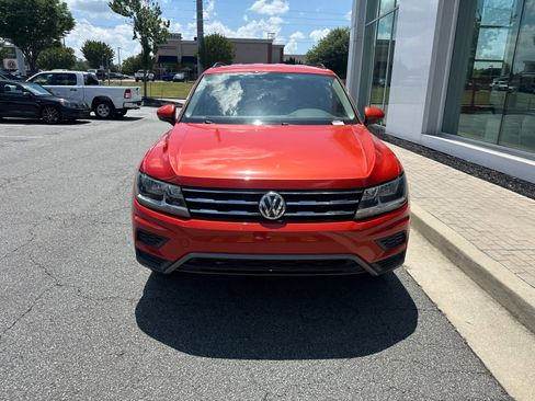 Used 2019 Volkswagen Tiguan SE AWD/4WD image 3