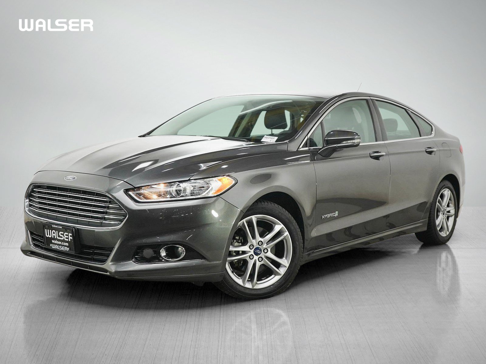 Used 2016 Ford Fusion Titanium FWD image 1
