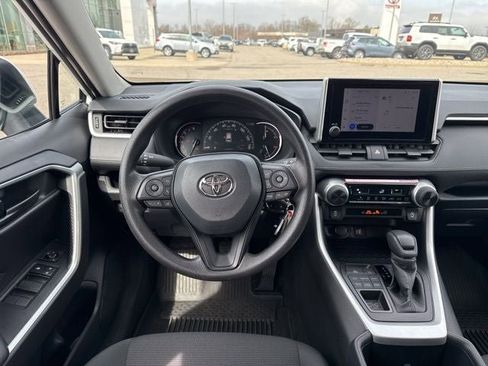 Used 2025 Toyota RAV4 LE image 17