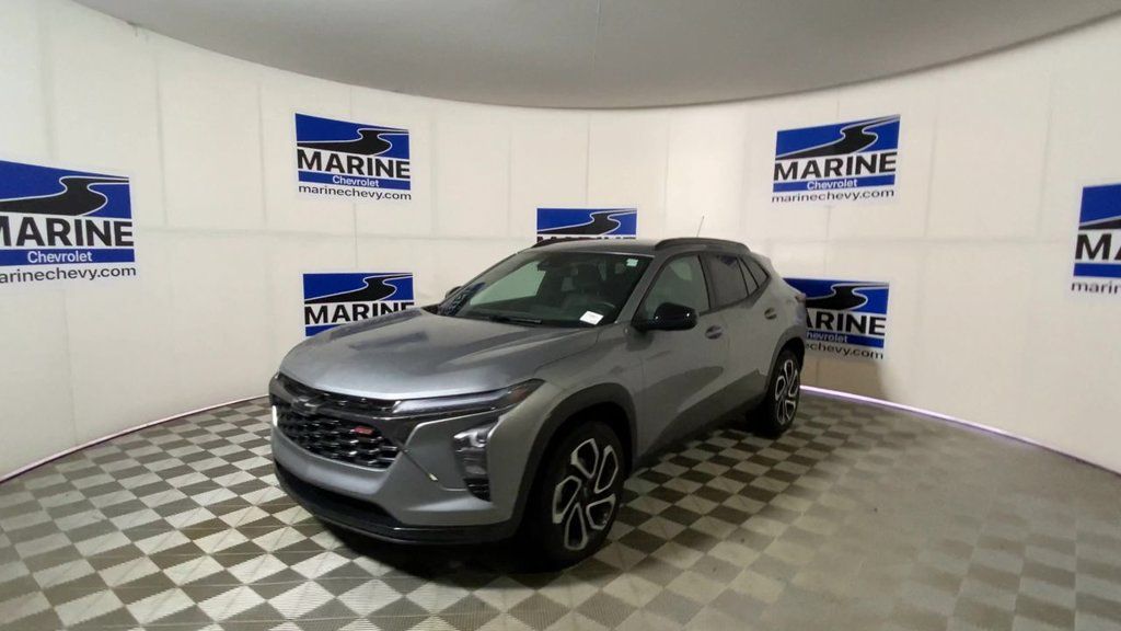 Used 2025 Chevrolet Trax RS w/ Driver Confidence Package FWD image 6