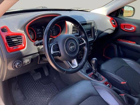 Used 2019 Jeep Compass Trailhawk AWD/4WD image 17