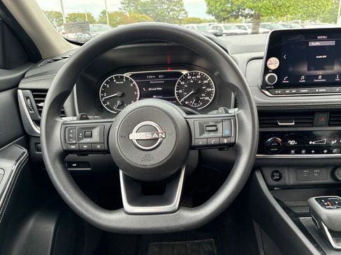 Used 2024 Nissan Rogue SV AWD/4WD image 23