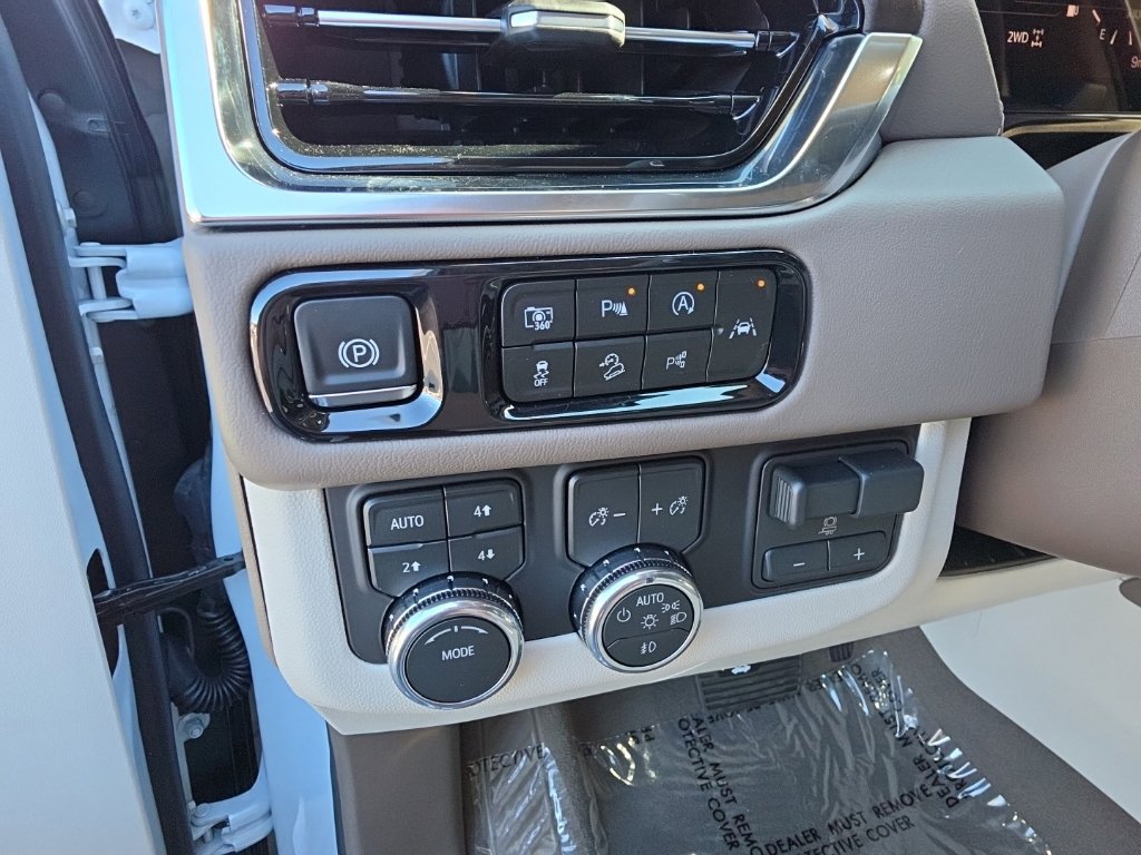 New 2026 GMC Yukon Denali w/ Denali Reserve Package AWD/4WD image 25