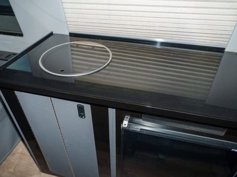 Used 2020 Mercedes-Benz Sprinter 2500 w/ Driver Convenience Package image 18