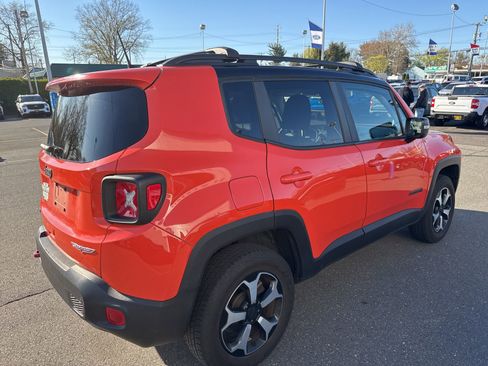 Used 2020 Jeep Renegade Trailhawk w/ Cold Weather Group image 5