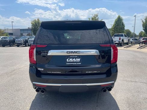 Used 2023 GMC Yukon Denali AWD/4WD image 9