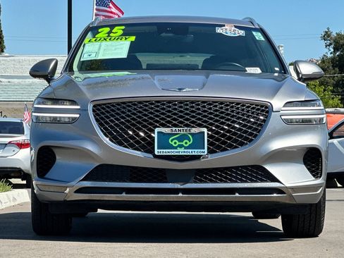 Used 2025 Genesis GV70 2.5T AWD/4WD image 9