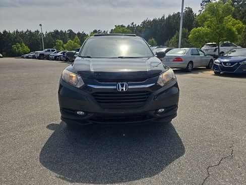 Used 2017 Honda HR-V EX image 7