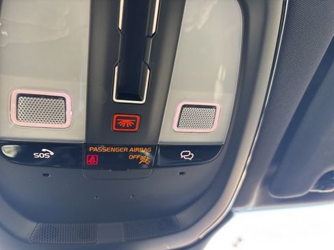 Used 2024 Volvo XC60 T8 Polestar image 29