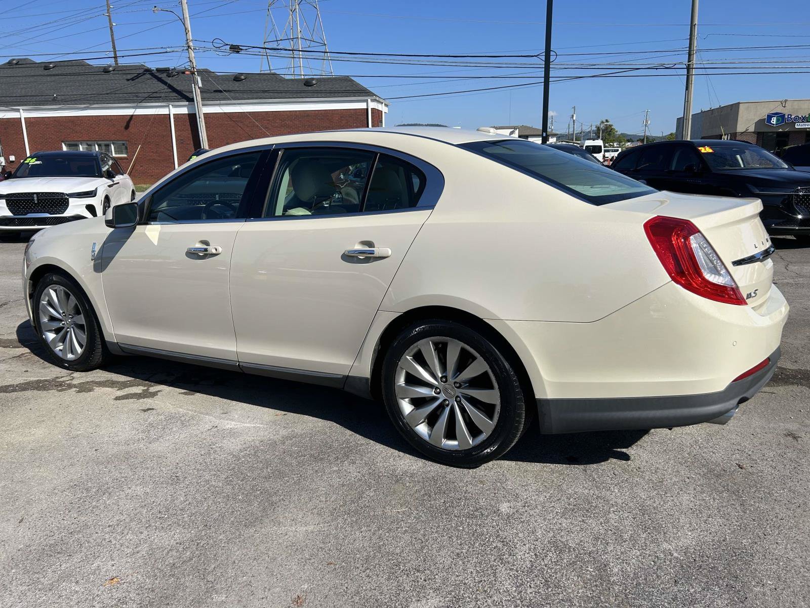 Used 2016 Lincoln MKS w/ Equipment Group 101A FWD image 7
